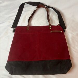 NWOT Bayanhippo Waxed Canvas Tote Red Black Removable Strap Zip Top